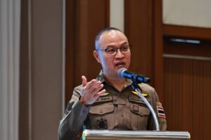 โฆษกสำนักงานตำรวจแห่งชาติบรรยายพิเศษให้ตำรวจจิตอาสาประชาสัมพันธ์ ย้ำคิดก่อนโพสต์ ตรวจสอบก่อนแชร์
